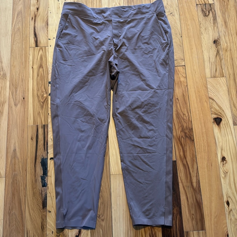 Athleta Brooklyn Heights ankle pants. Size 16. Dusty brown color mink